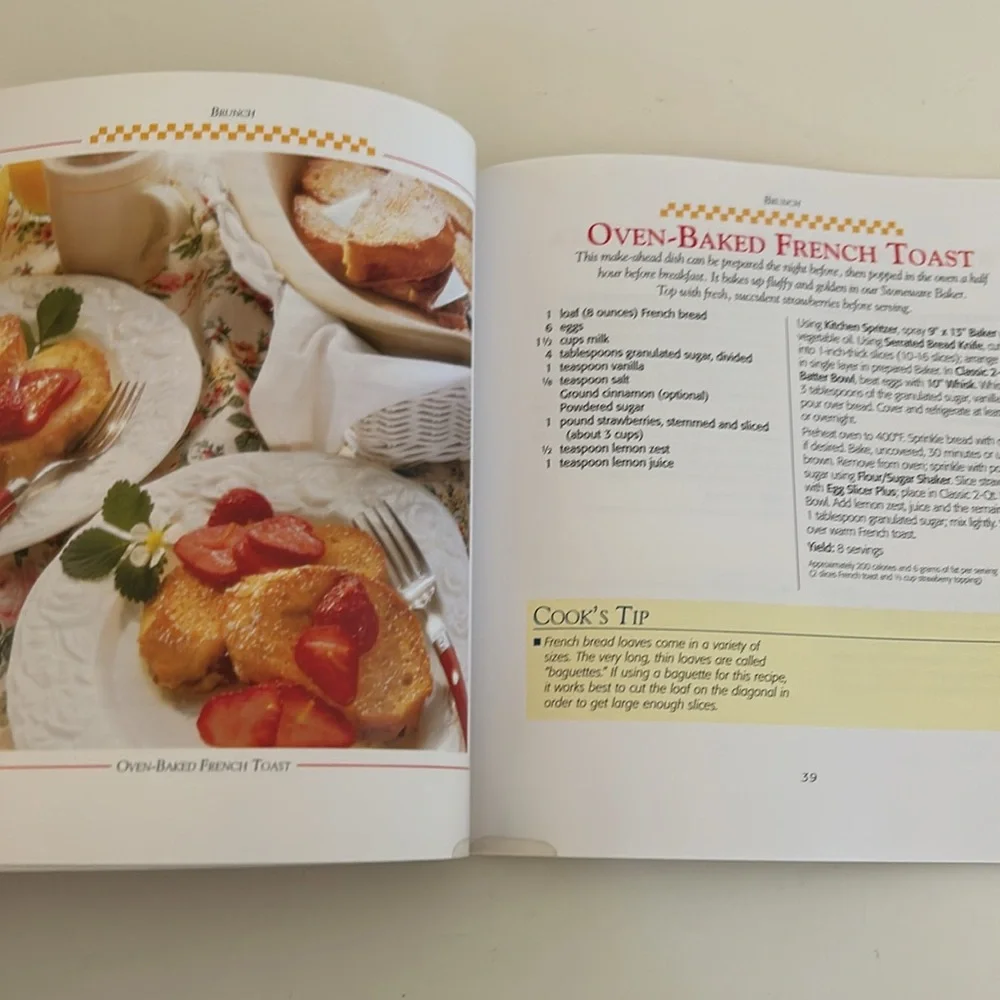 The Pampered Chef Doris Christopher's Stoneware Sensations Paperback Cookbook